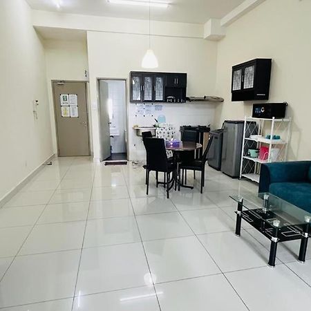 Vue Residence - 2 Rooms Куала-Лумпур Номер фото